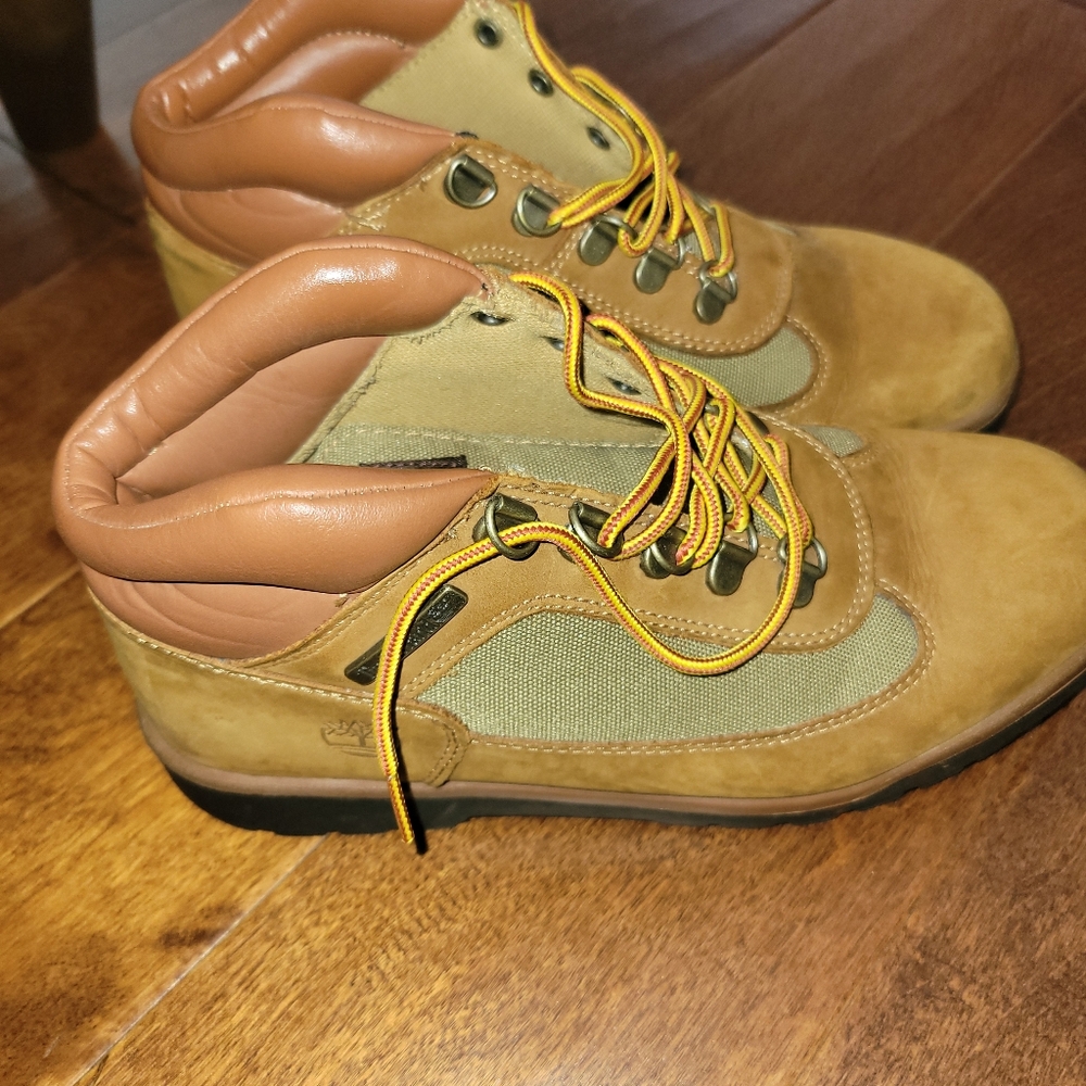 Timberland / size: 6 youth/ color: Sundance brown.  barely worn great condition
